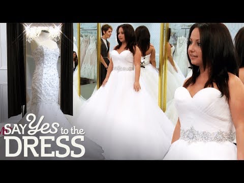 4&#039;11 Bride Wants a Wedding Dress That Will Make Her Feel Tall! | Say Yes To The Dress Canada